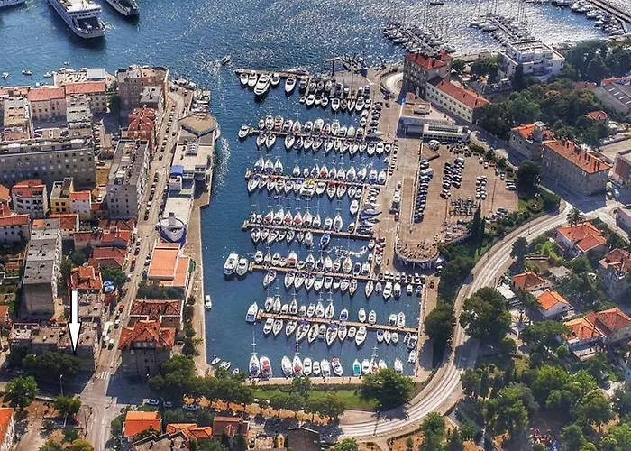 Апартаменти Skarica *